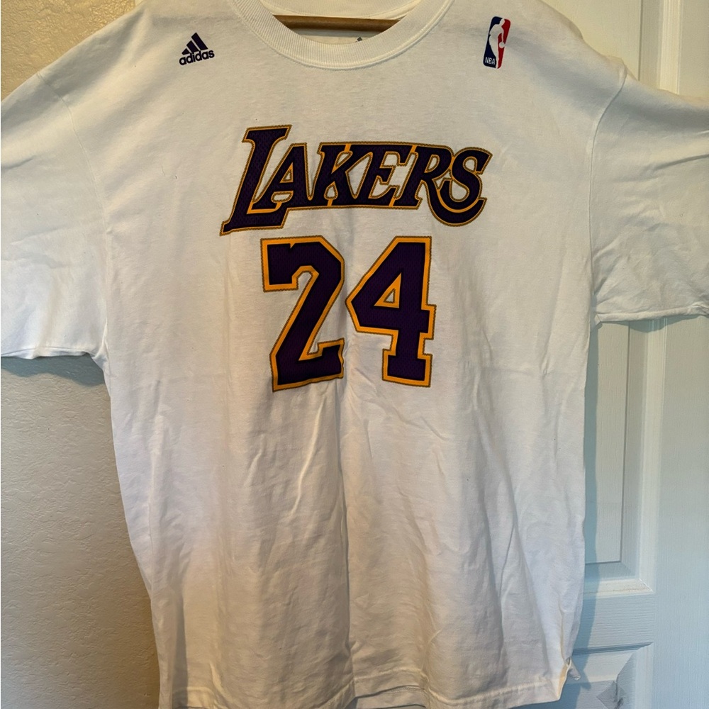 💜✨💛✨🏀Very Rare NBA Los Angeles Lakers Adidas Kobe Bryant Shirt
